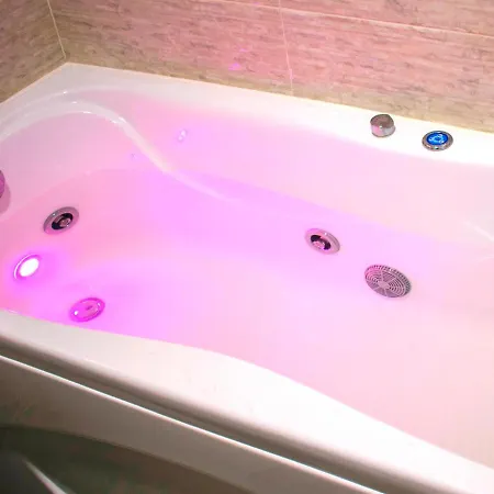 Jacuzzi KingSizeКровать 55SmartTV Исторический центр - Минск Апартаменты